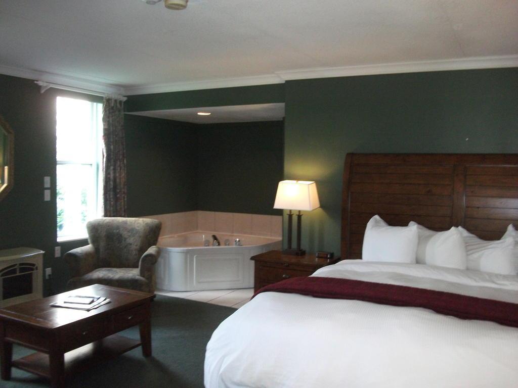 Rodeway Inn King William Huntsville Kültér fotó